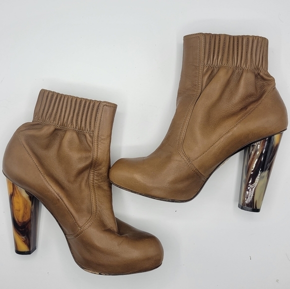Elie Tahari heeled booties size 37 - Picture 4 of 16